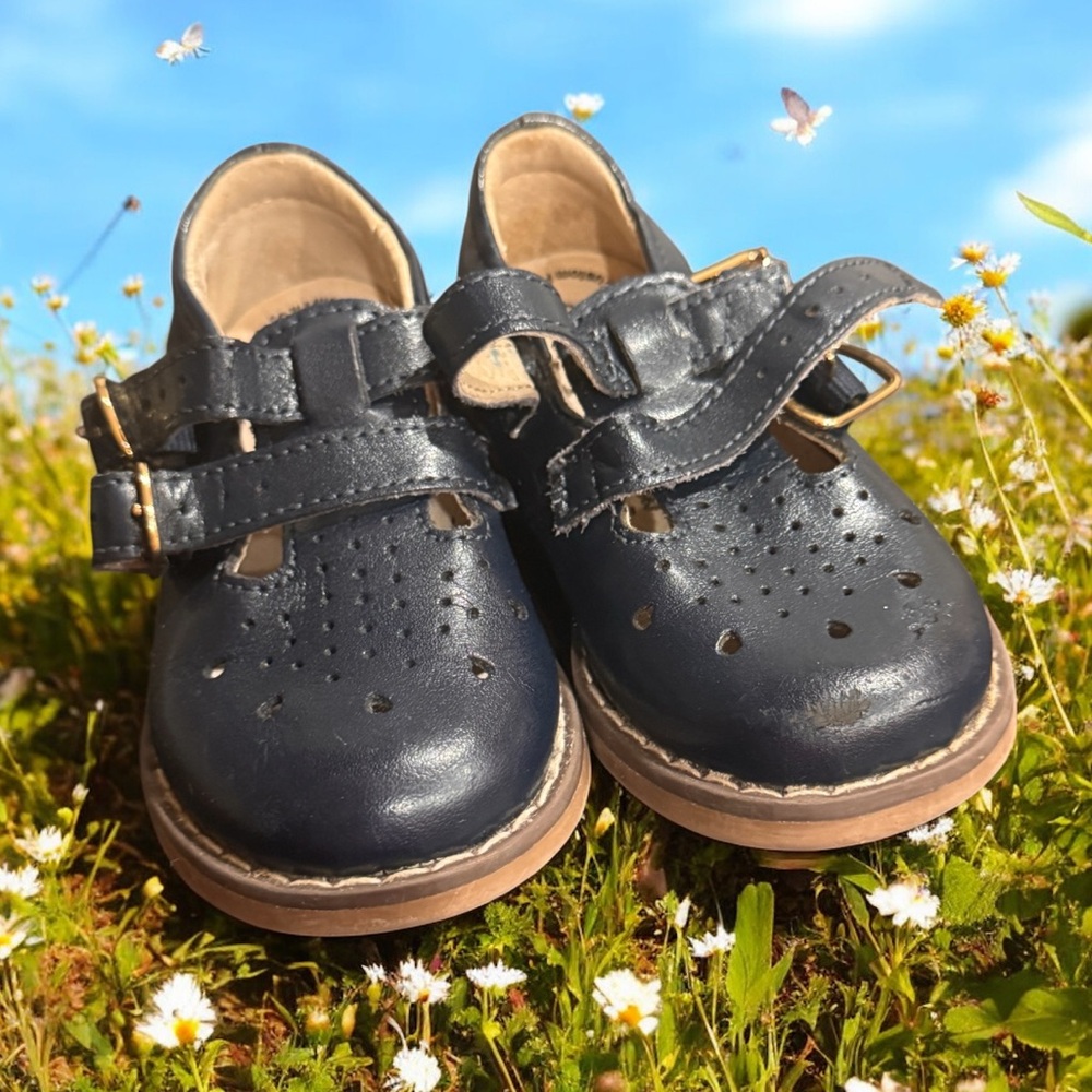 FootMates Danielle double buckle navy blue Mary Jane size 4 Shoes